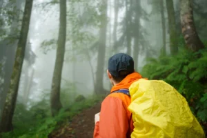 Welke regenjas voor wandelen